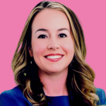 Headshot photo of Erica Espinola