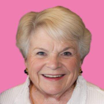 Headshot photo of Lynn Lucurell