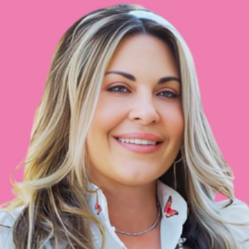 Headshot photo of Maurae Quigley